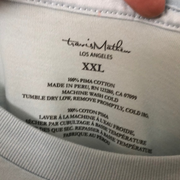 Travis Matthew crew neck  Tee - Picture 2 of 4